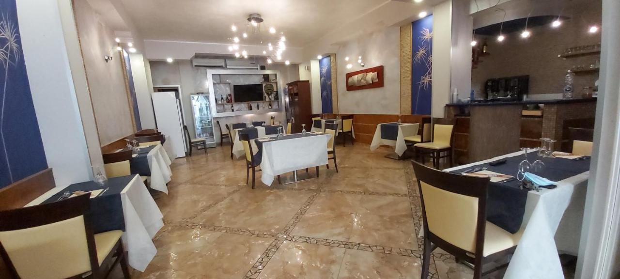 Albergo Piazza Risorgimento Porto Cesareo Zewnętrze zdjęcie